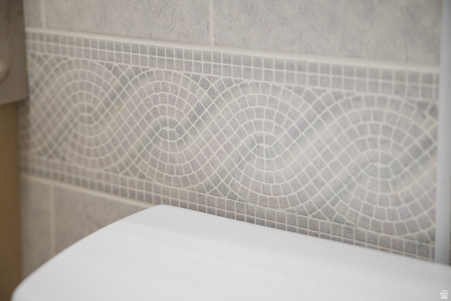 634 South 2100th Street West Vernal, UT 84078 - Photo 41 of 71 Tile wall accent featuring mosaic pattern and light grout