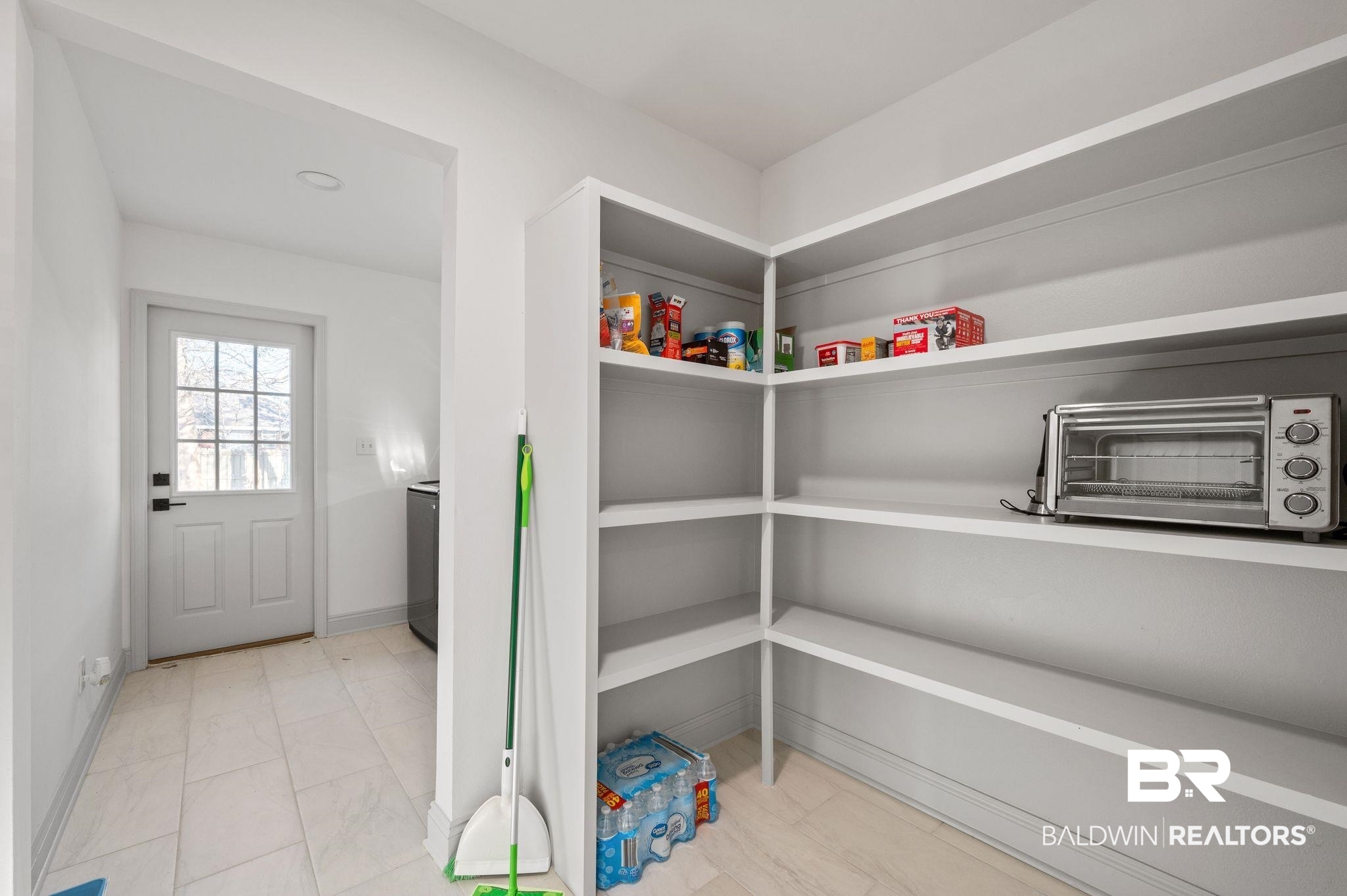 136 Destrehan Road Fairhope, AL 36532 - Photo 13 of 44 View of pantry