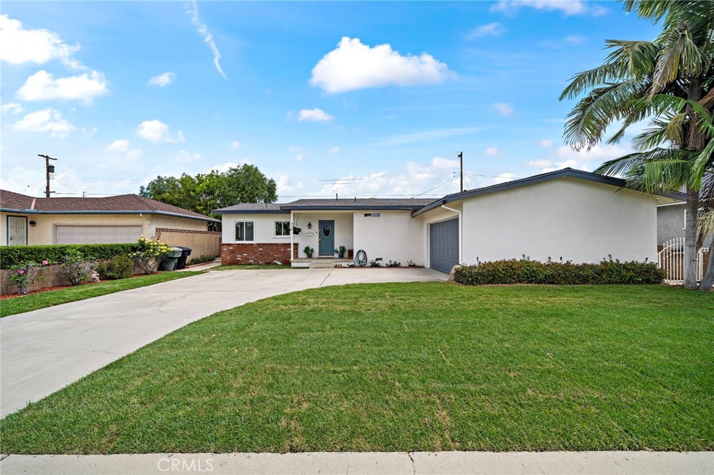 324 Sequoia Avenue Brea, CA 92821 - Photo 4 of 45