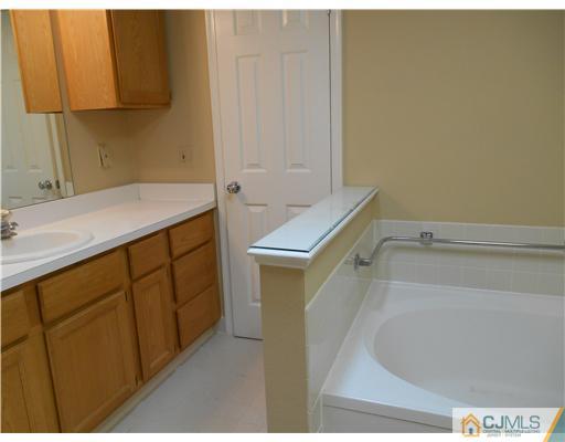 787 B Pompton Road Monroe Township, NJ 08831 - Photo 8 of 15 Gallery Image 8