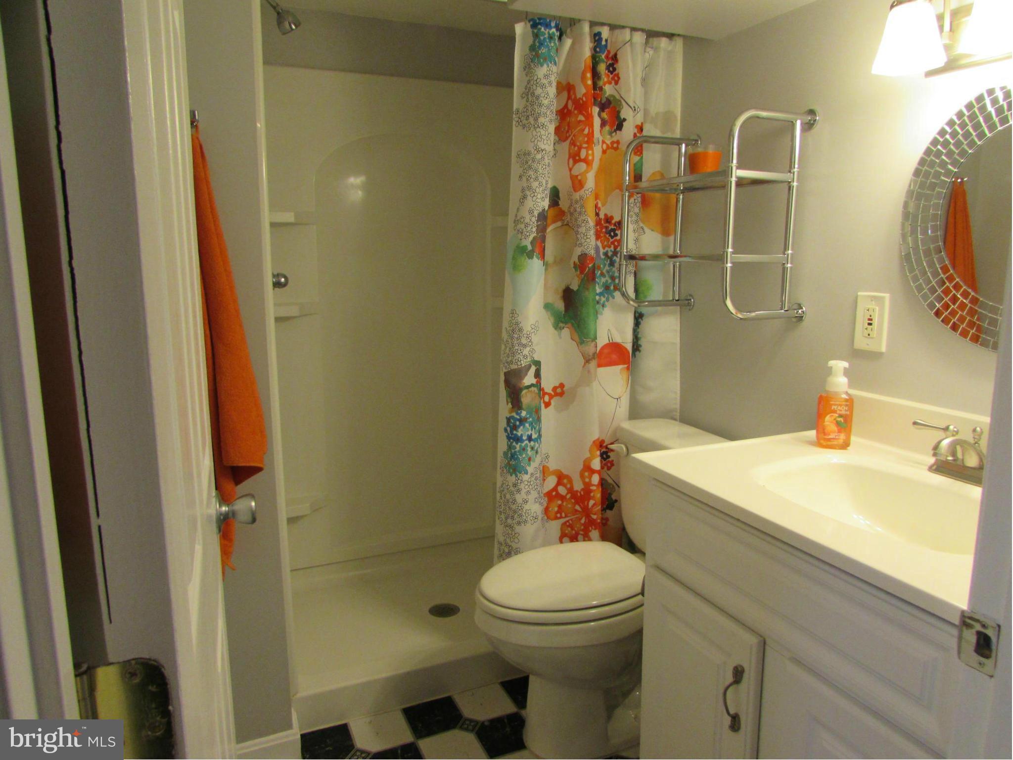 6821 Belclare Road Dundalk, MD 21222 - Photo 22 of 27 Bath