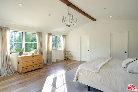 $8,700 | 2310 Laguna Cir Drive, Agoura Hills, CA 91301