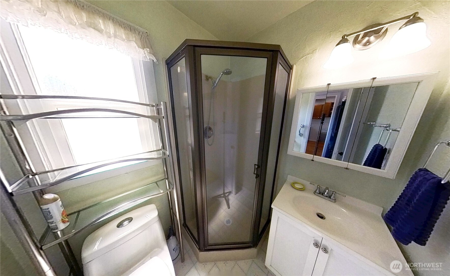 1671 Oak Bay Road Port Hadlock, WA 98339 - Photo 20 of 33 a view of washer and dryer