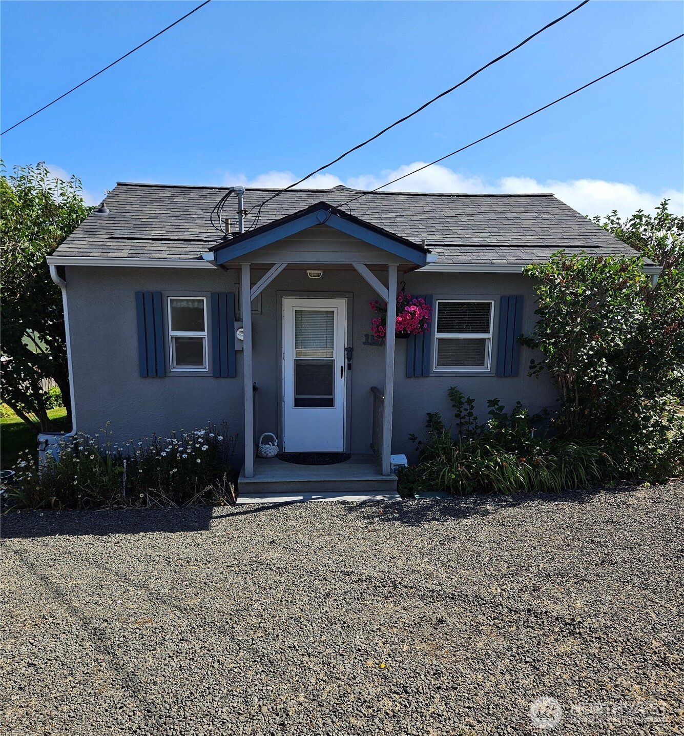 1671 Oak Bay Road Port Hadlock, WA 98339 - Photo 33 of 33 a front view of a house with garden