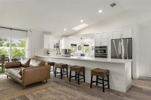 $1,700,000 | 7400 Southwest 170th Terrace, Palmetto Bay, FL 33157