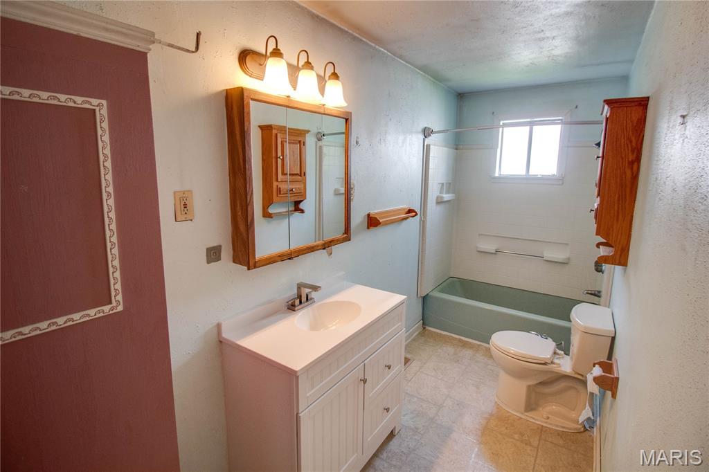 18907 Grange Hall Road Brighton, IL 62012 - Photo 25 of 47