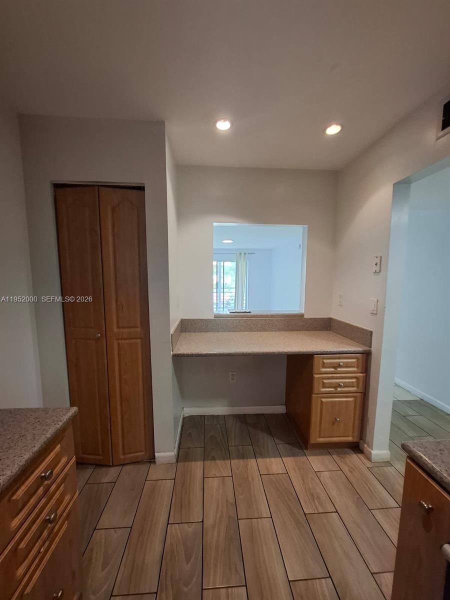 4111 Stirling Road, Unit 308 Fort Lauderdale, FL 33314 - Photo 4 of 36