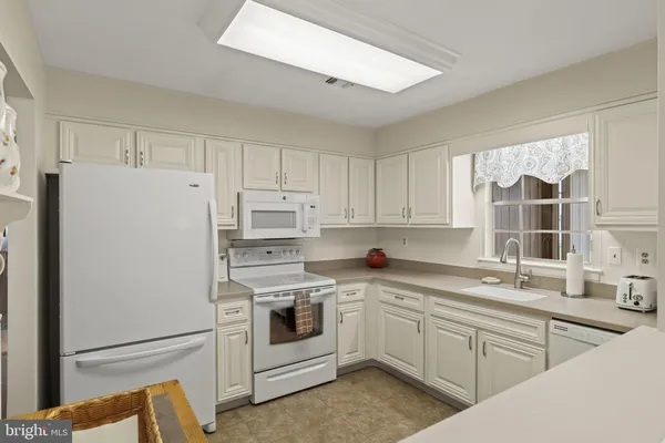 $264,900 | 61 Chatham Place, Southampton, NJ 08088