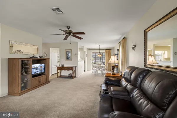 $264,900 | 61 Chatham Place, Southampton, NJ 08088
