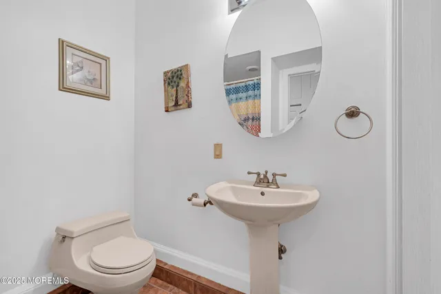 $679,000 | 10 Cooper Drive, Howell, NJ 07731