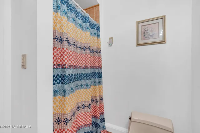 $679,000 | 10 Cooper Drive, Howell, NJ 07731