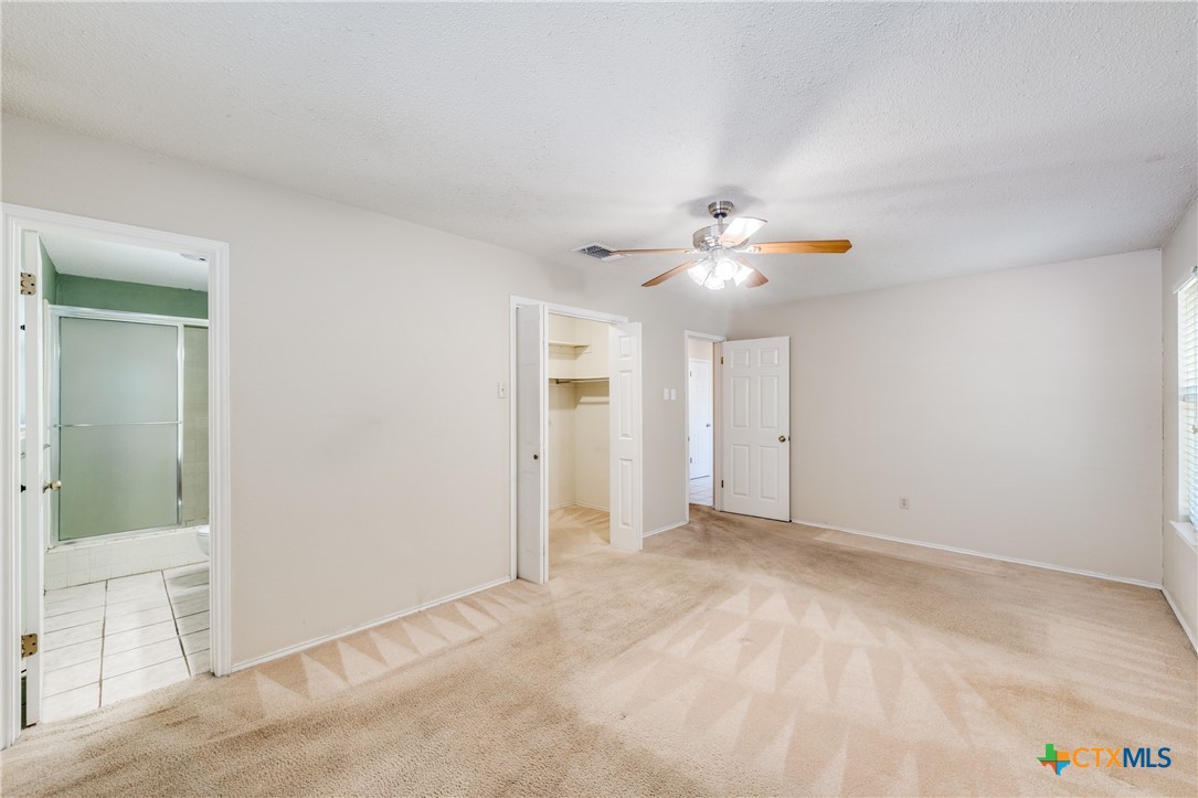 111 Oldtowne Road Seguin, TX 78155 - Photo 16 of 31 an empty room with a bathroom