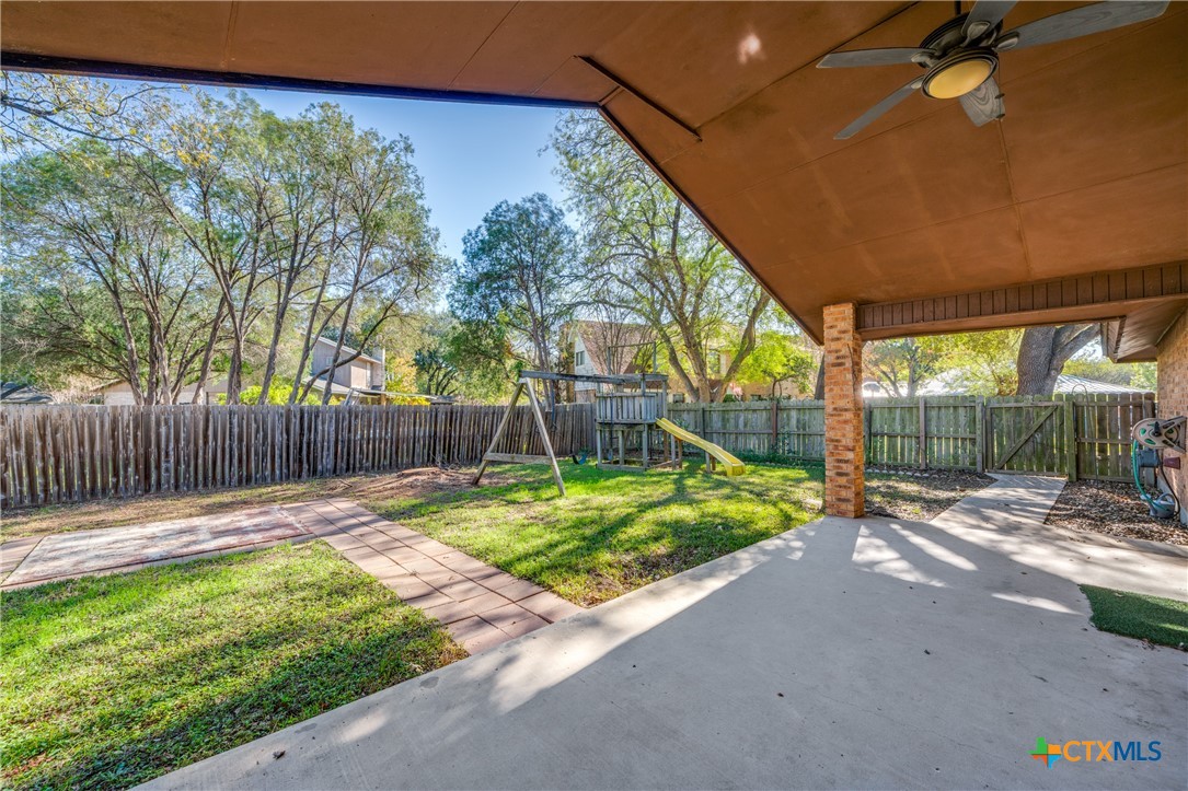 111 Oldtowne Road Seguin, TX 78155 - Photo 27 of 31 a view of backyard with green space
