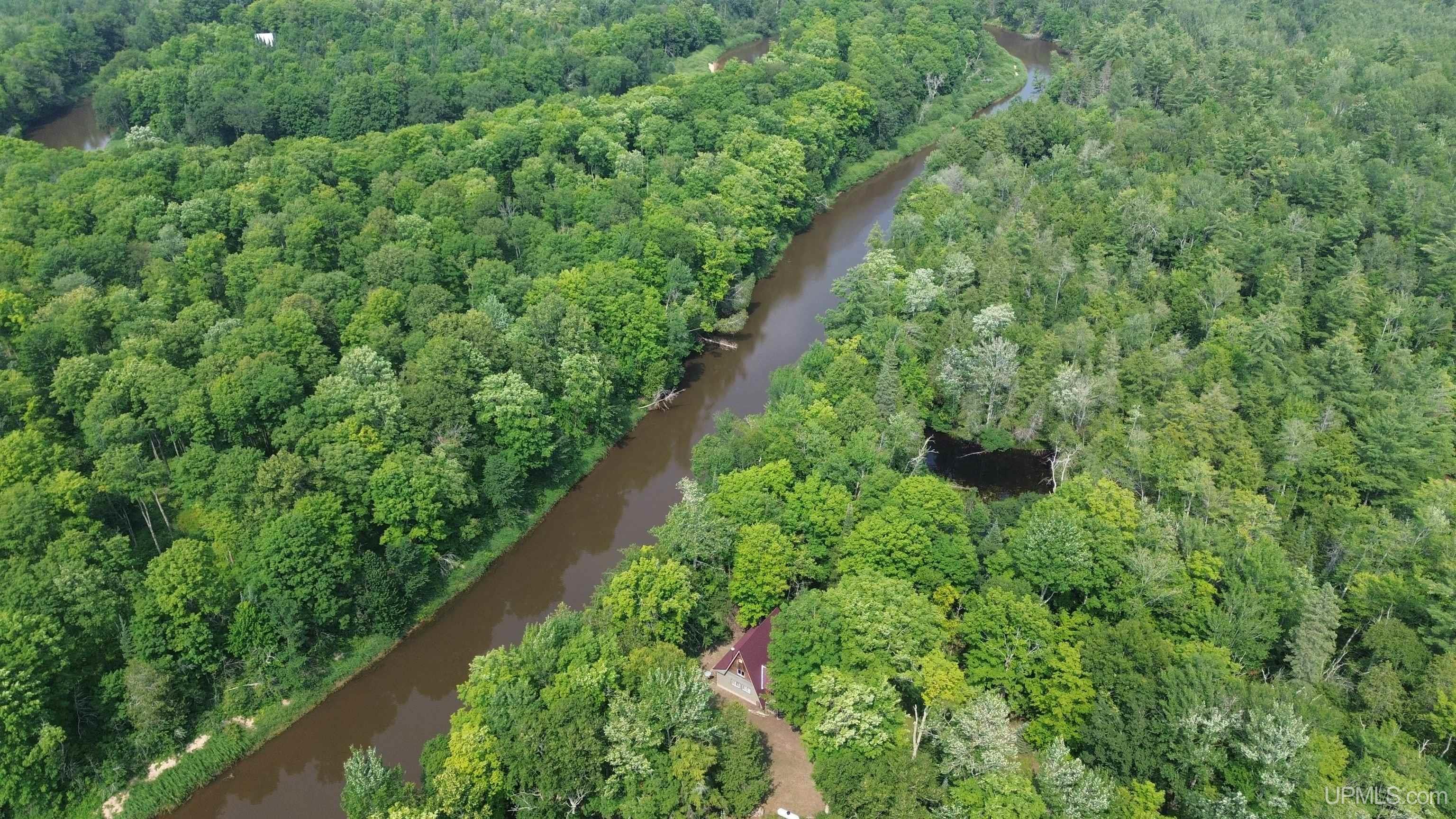 2495 Rice Road Gulliver, MI 49840 - Photo 4 of 57 Gallery Image 4