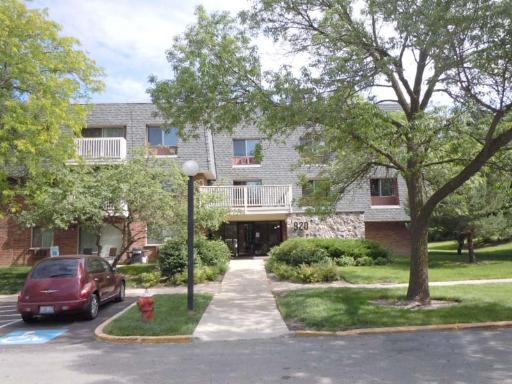920 Ridge Square, Unit 206 Elk Grove Village, IL 60007 - Photo 1 of 11
