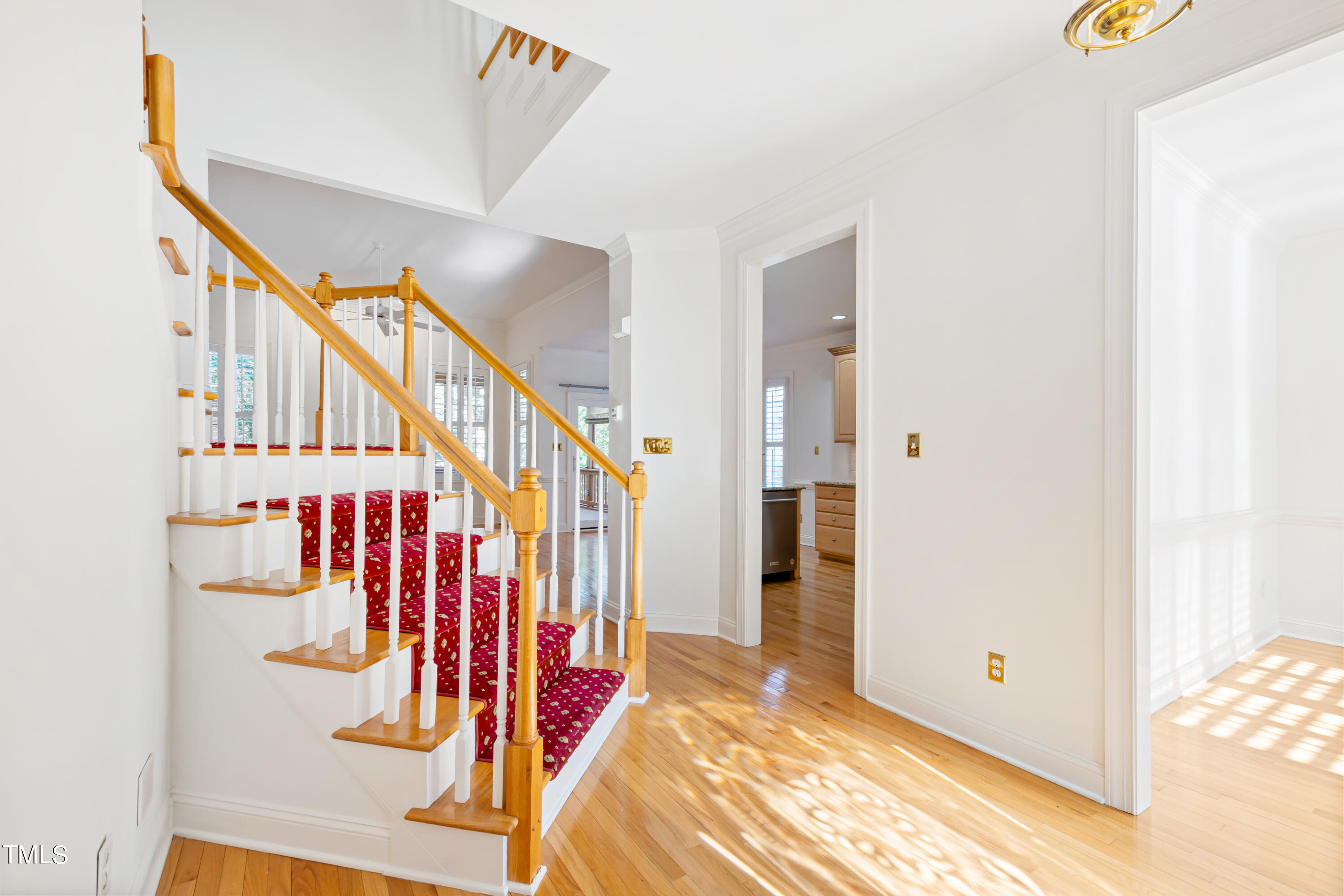 7412 Fontana Ridge Lane Raleigh, NC 27613 - Photo 8 of 52 Foyer