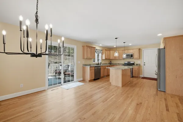 $589,900 | 1048 Main Road, Granville, MA 01034