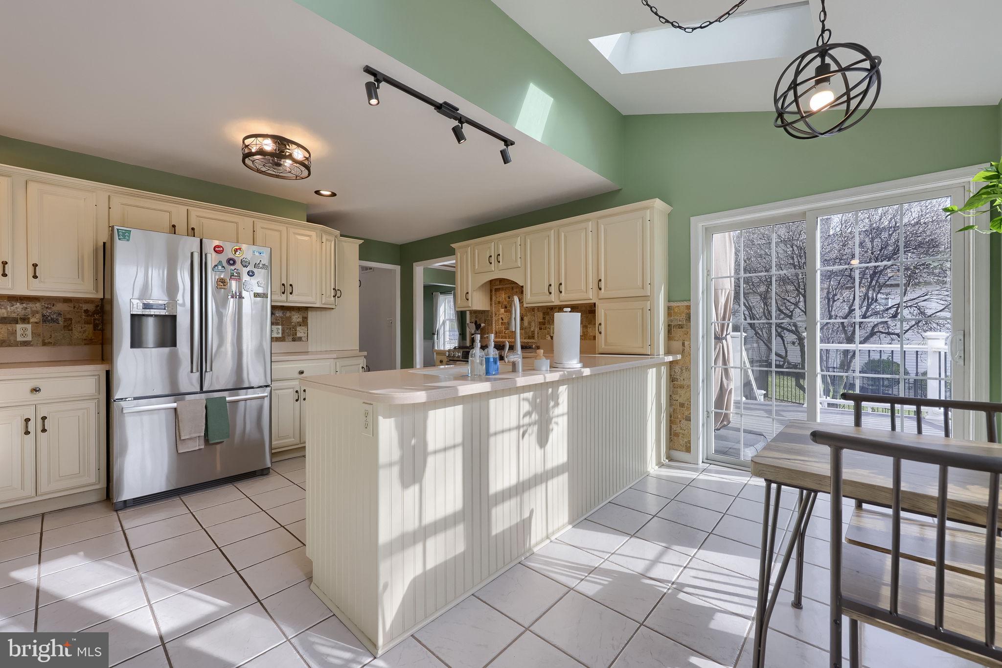 22 Royal Drive Lititz, PA 17543 - Photo 16 of 47 a kitchen with refrigerator cabinets and large window