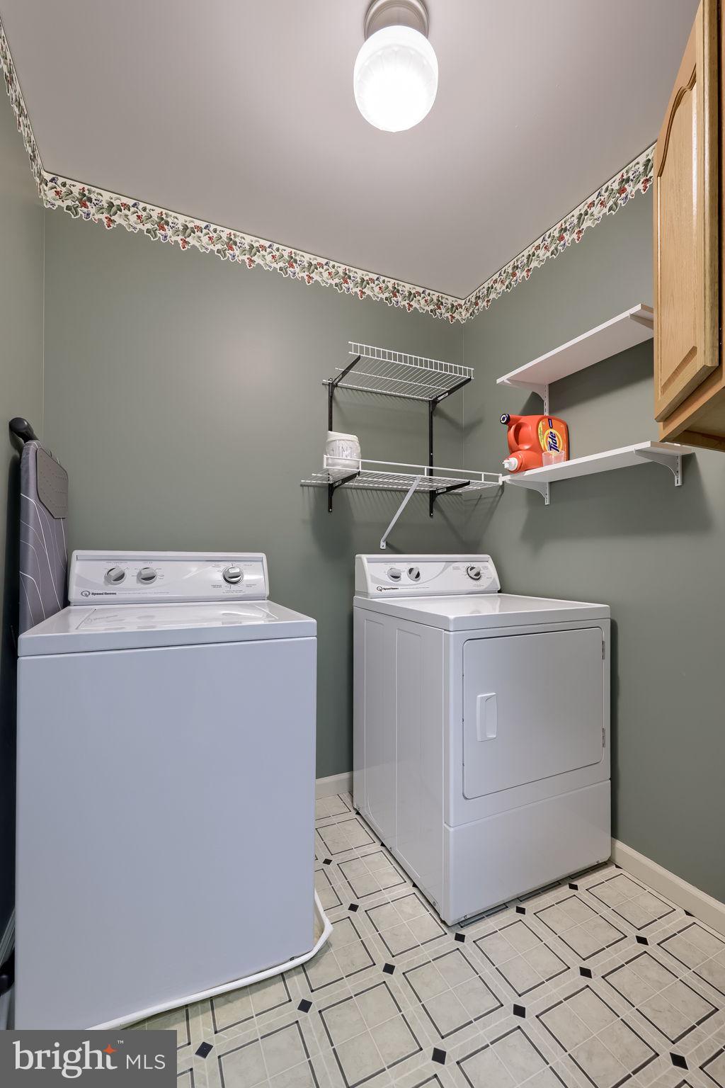 22 Royal Drive Lititz, PA 17543 - Photo 34 of 47 a utility room with dryer and washer