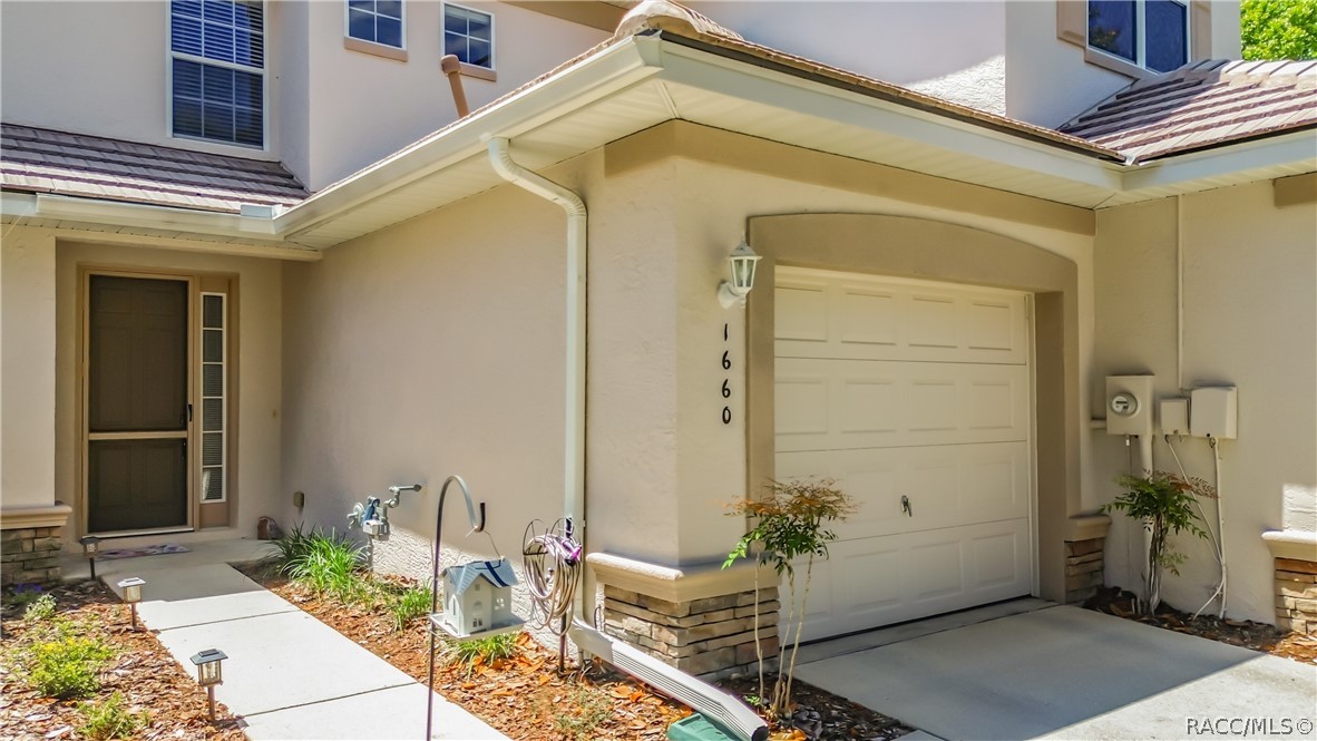 1660 West Spring Meadow Loop Lecanto, FL 34461 - Photo 2 of 54