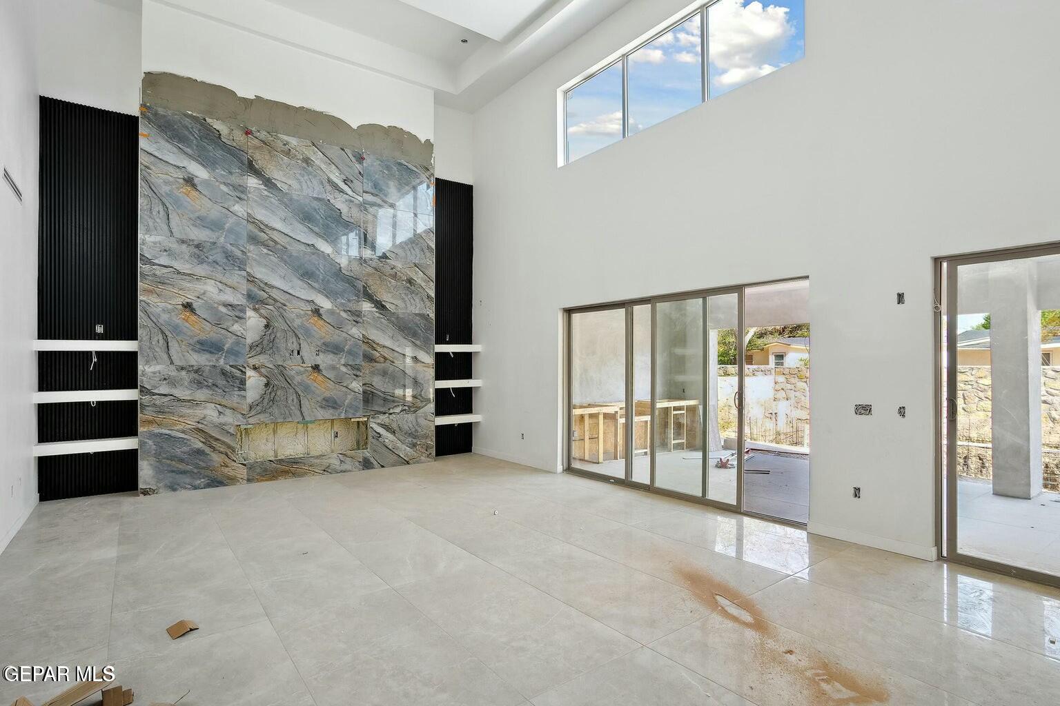 856 West Gate El Paso, TX 79932 - Photo 5 of 10 tempImagexBFnGg