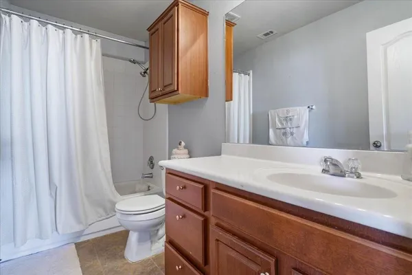 $425,000 | 324 Bloomsbury Drive, Kyle, TX 78640