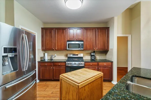 $425,000 | 324 Bloomsbury Drive, Kyle, TX 78640