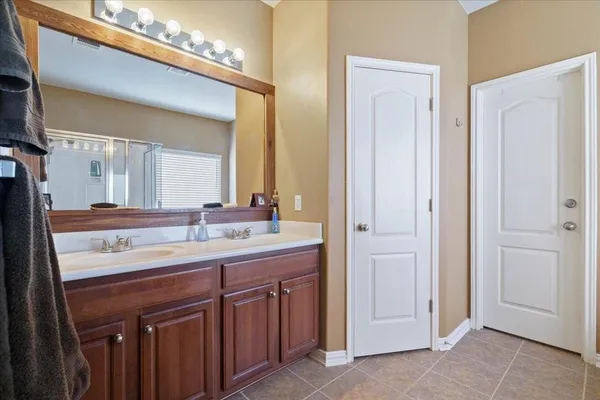 $425,000 | 324 Bloomsbury Drive, Kyle, TX 78640