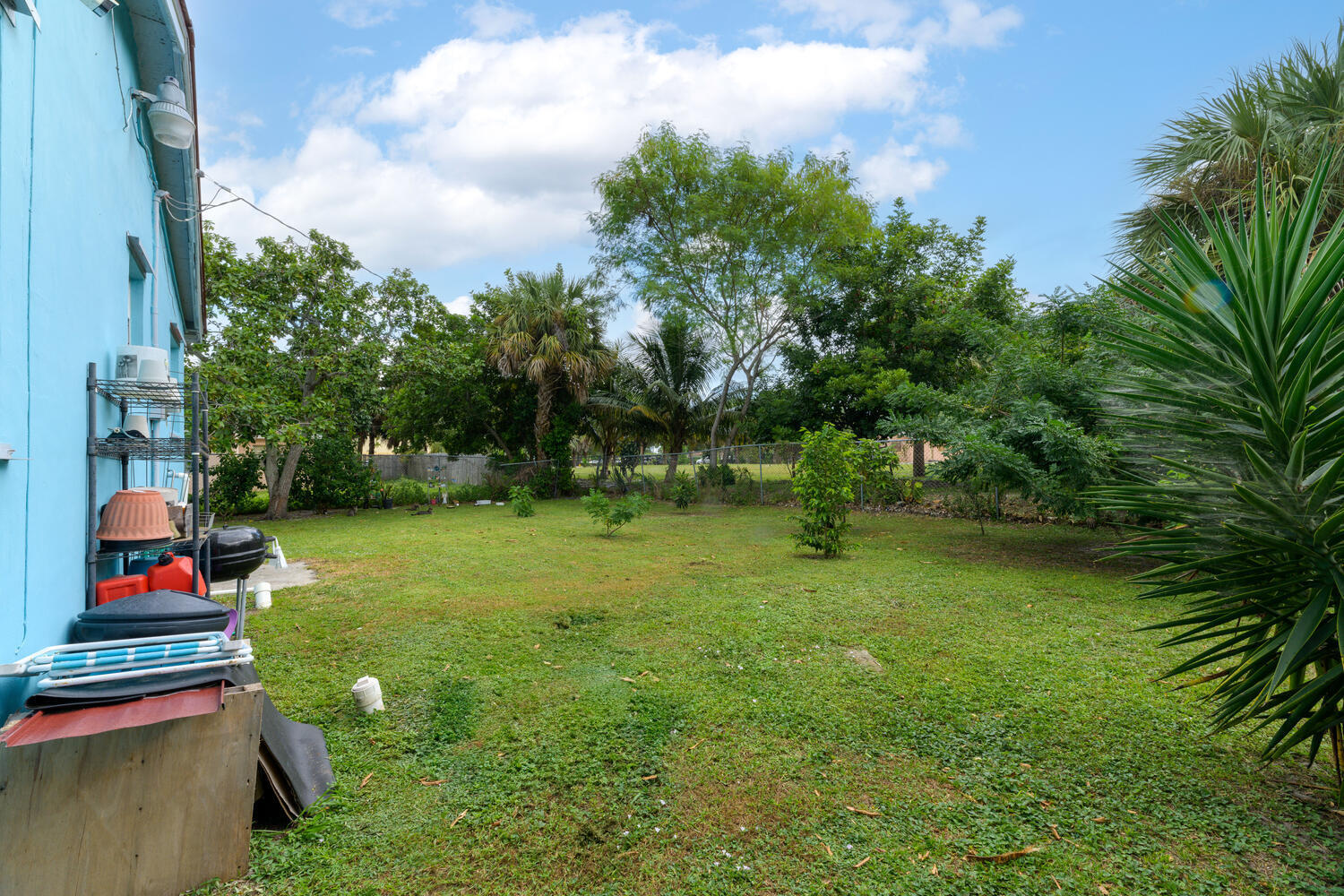 1310 Forest Lane Riviera Beach, FL 33404 - Photo 2 of 9 1310 Forest Ln West Palm Beach-large-009