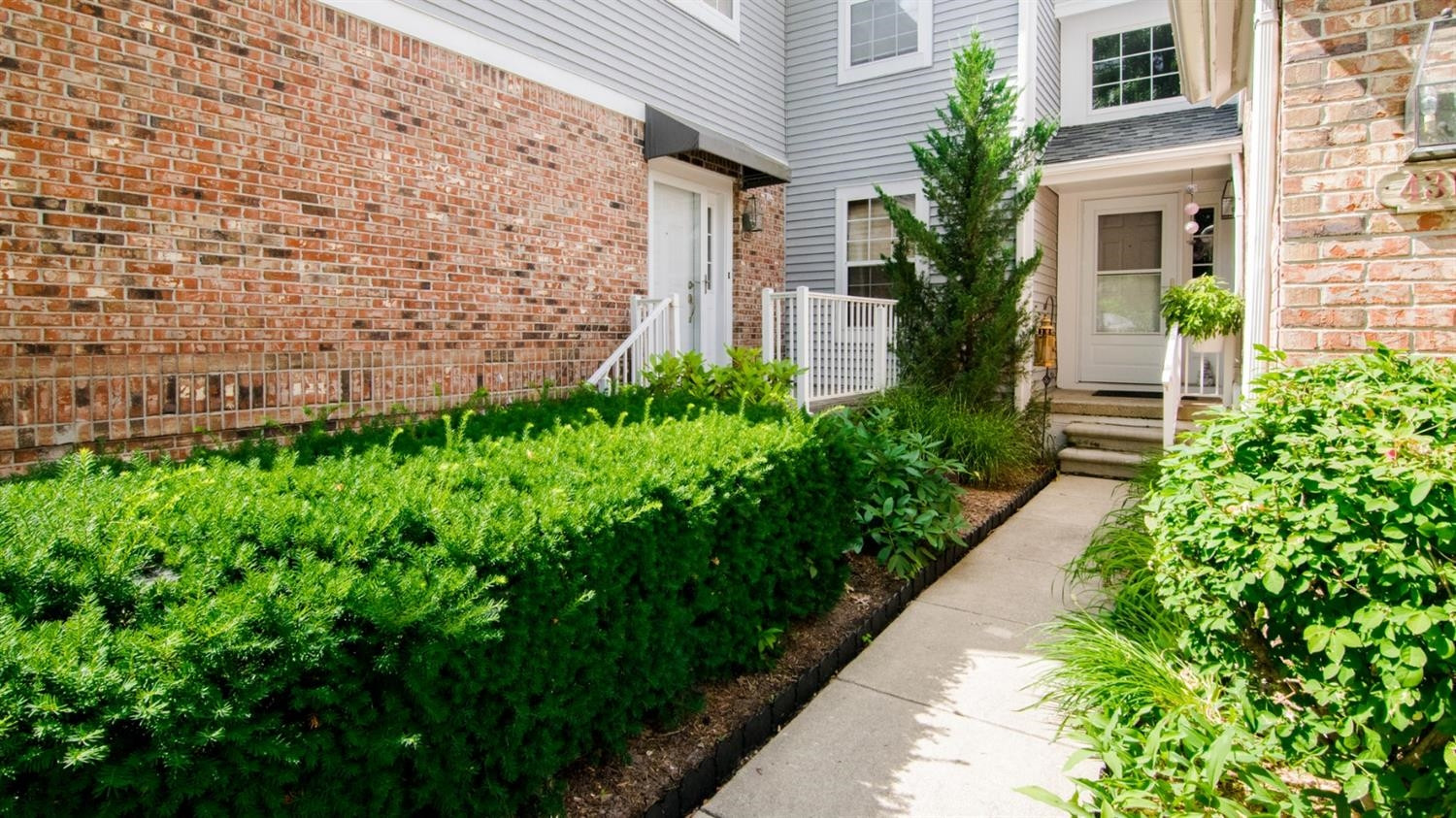 4317 Pine Ridge Court Ann Arbor, MI 48105 - Photo 2 of 10 Photo 2