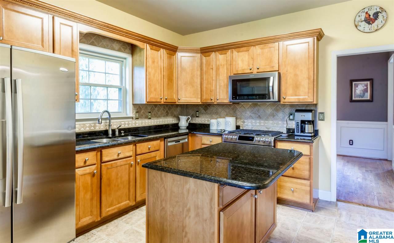 2517 Aspen Circle Bessemer, AL 35023 - Photo 10 of 27