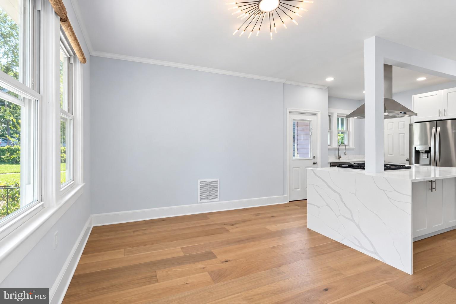 4212 Kennedy Street Hyattsville, MD 20781 - Photo 3 of 48 Living/DiningArea