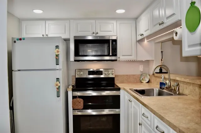 $89,000 | 9201 Lime Bay Boulevard, Unit 214, Tamarac, FL 33321