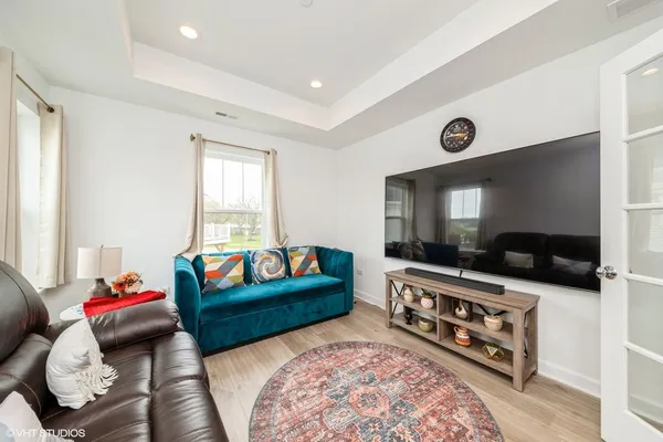 $429,995 | 277 Masters Drive, Addison, IL 60101