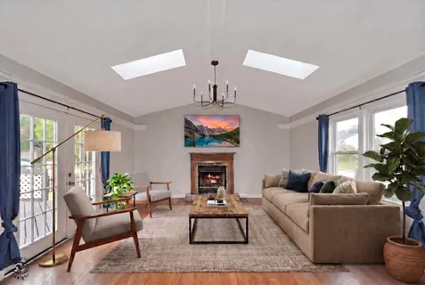 $525,000 | 8348 Adbeth Avenue, Woodridge, IL 60517