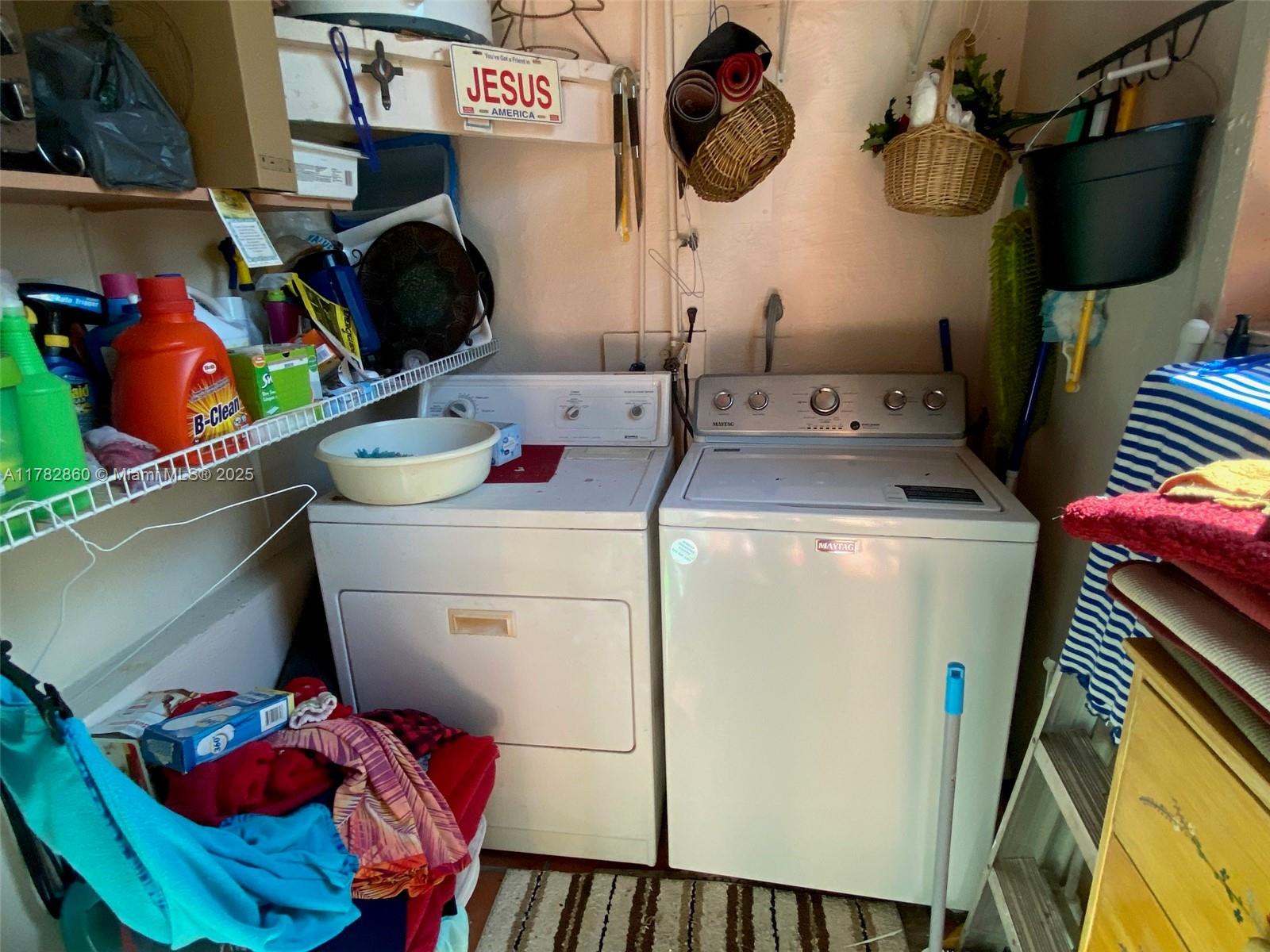 6331 Southwest 17th Street West Miami, FL 33155 - Photo 33 of 42 a utility room with dryer and washer