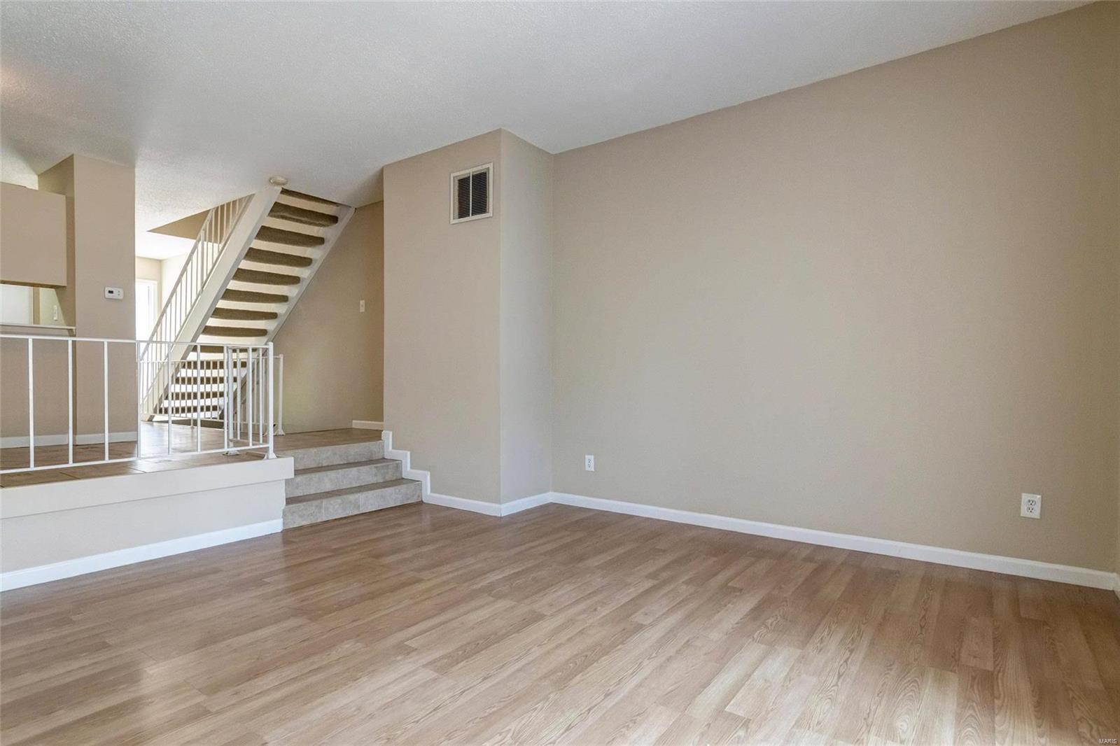 1210 Wicklow Road, Unit F Ballwin, MO 63021 - Photo 12 of 25 Gallery Image 12