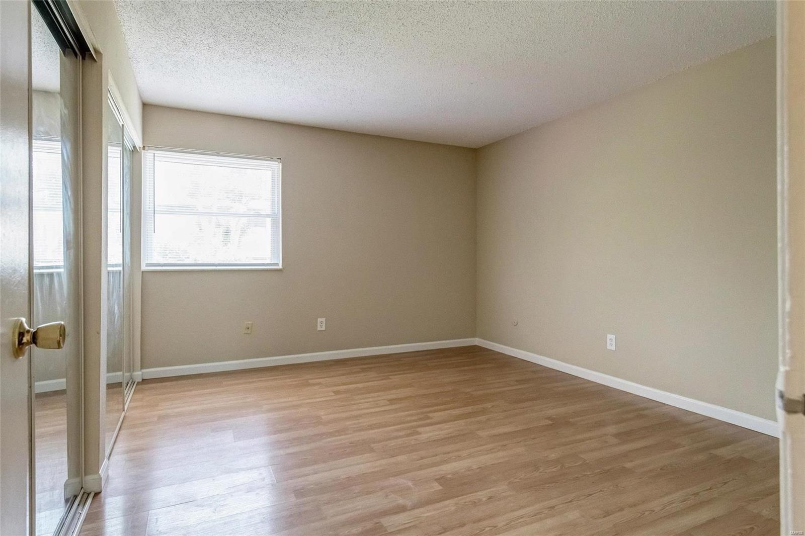 1210 Wicklow Road, Unit F Ballwin, MO 63021 - Photo 14 of 25 Gallery Image 14