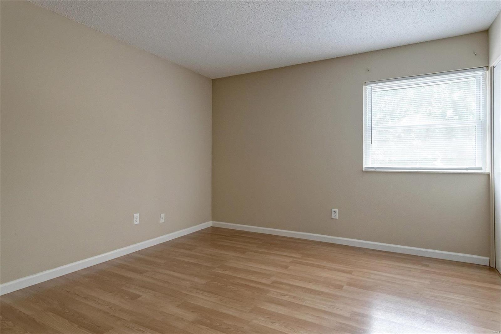 1210 Wicklow Road, Unit F Ballwin, MO 63021 - Photo 16 of 25 Gallery Image 16