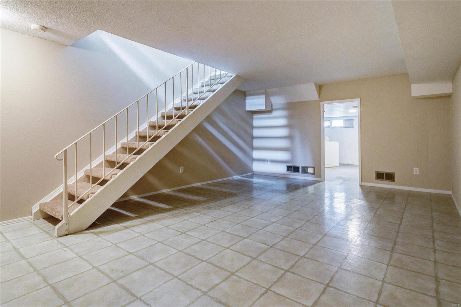 1210 Wicklow Road, Unit F Ballwin, MO 63021 - Photo 21 of 25 Gallery Image 21