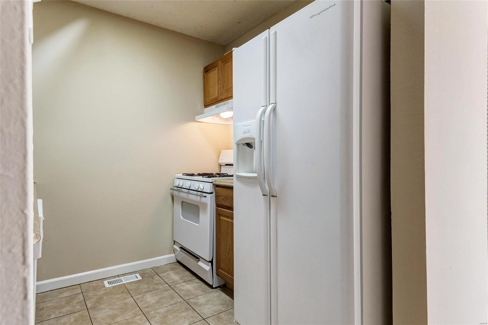 1210 Wicklow Road, Unit F Ballwin, MO 63021 - Photo 6 of 25 Gallery Image 6