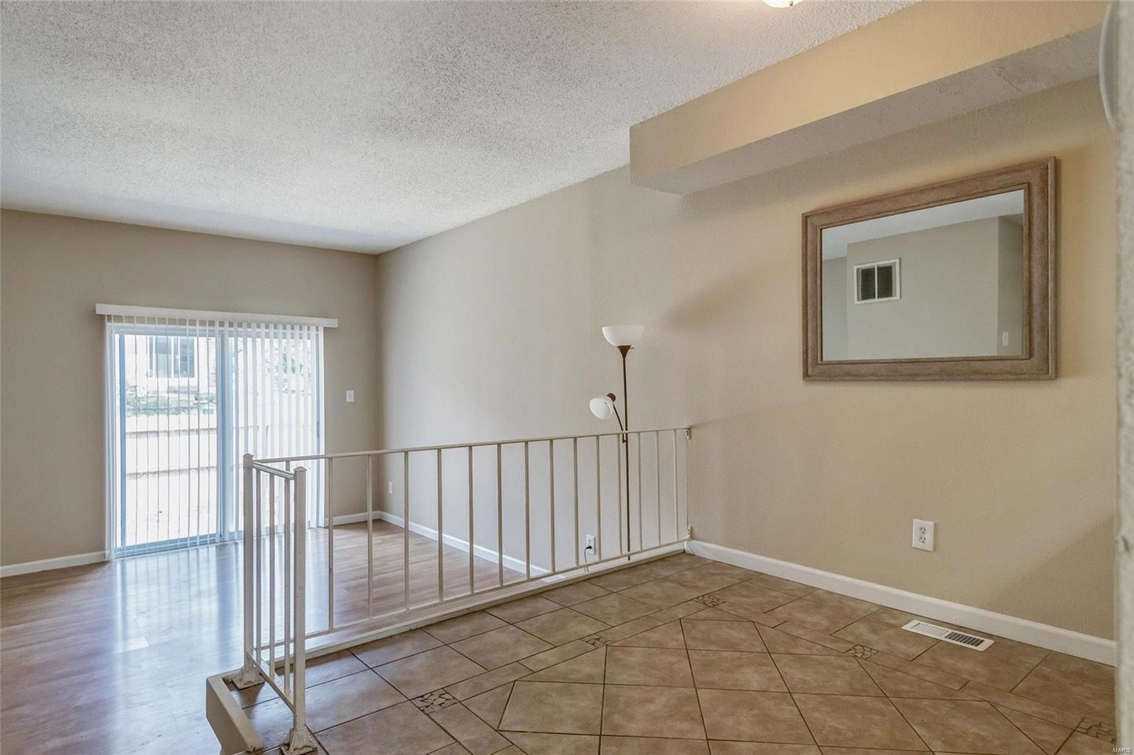 1210 Wicklow Road, Unit F Ballwin, MO 63021 - Photo 7 of 25 Gallery Image 7