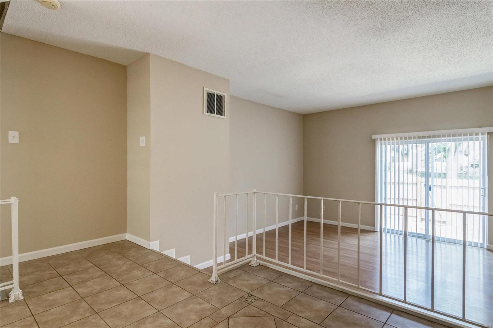 1210 Wicklow Road, Unit F Ballwin, MO 63021 - Photo 9 of 25 Gallery Image 9