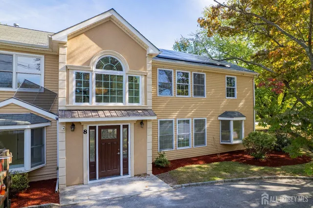 $1,299,000 | 8 Stephenville Parkway, Edison, NJ 08820