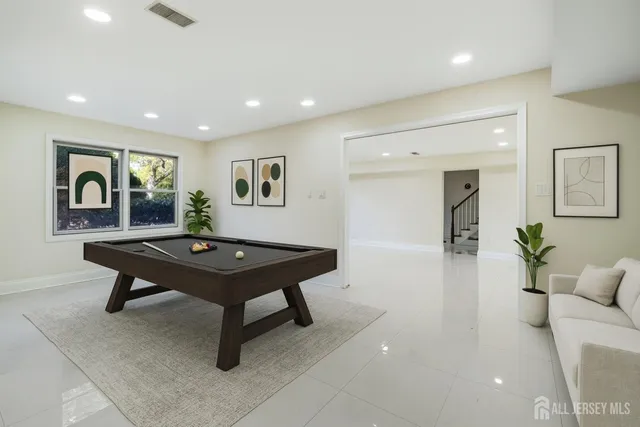 $1,299,000 | 8 Stephenville Parkway, Edison, NJ 08820