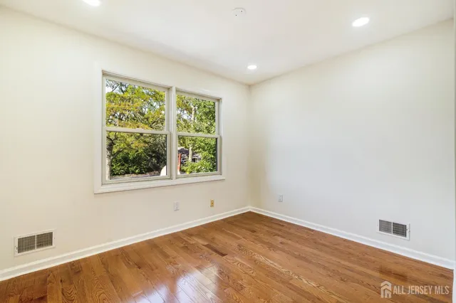 $1,249,900 | 8 Stephenville Parkway, Edison, NJ 08820