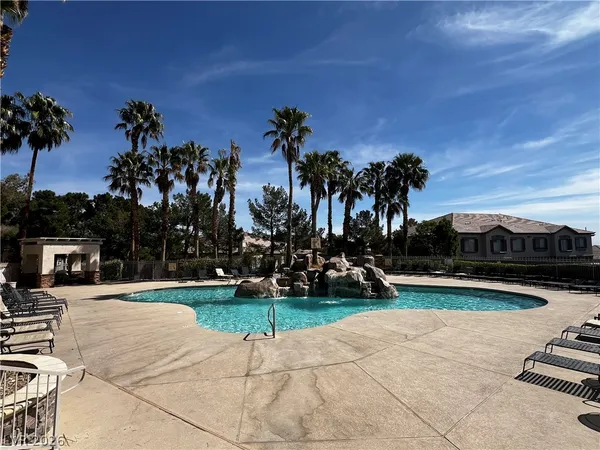 $1,700 | 1725 Queen Victoria Street, Unit 204, Las Vegas, NV 89144