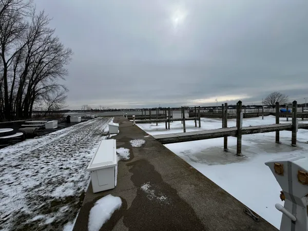 $95,000 | 910 West Savidge Street, Unit 46, Spring Lake, MI 49456