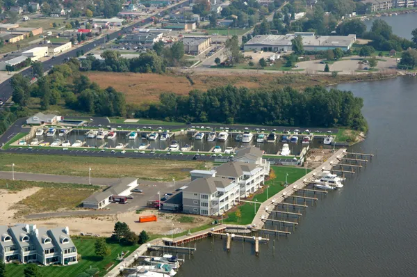 $95,000 | 910 West Savidge Street, Unit 46, Spring Lake, MI 49456