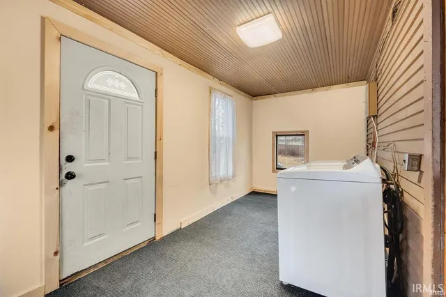 $189,900 | 301 East Mitchell Street, Kendallville, IN 46755